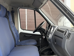 car-image