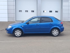 car-image