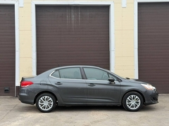 car-image