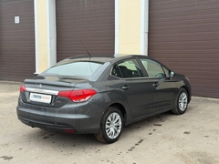 car-image